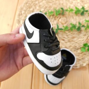 پاپوش نقلی لوکس نایک سفید مشکی nilu